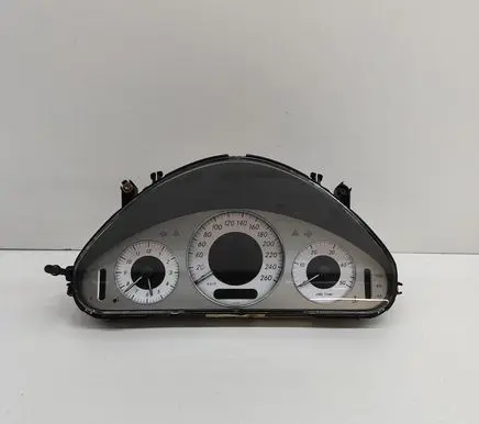 Mercedes-Benz E W211 Speedometer (instrument cluster) A2115403611