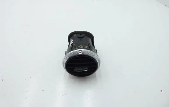 Audi A3 S3 8P Dashboard air vent grill cover trim 8P0820901F
