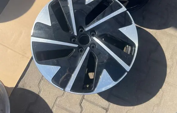 Volkswagen ID.7 R19 alloy rim 