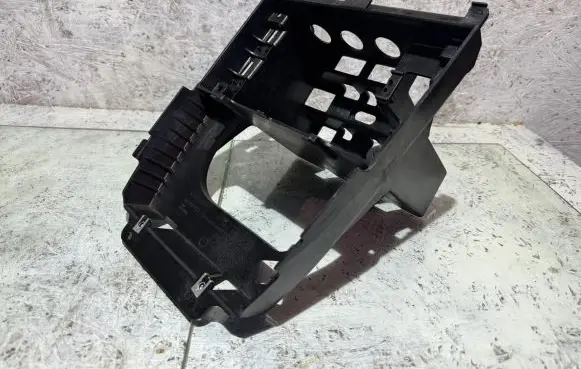 Volvo XC90 Radio/GPS head unit trim 03409622 1264