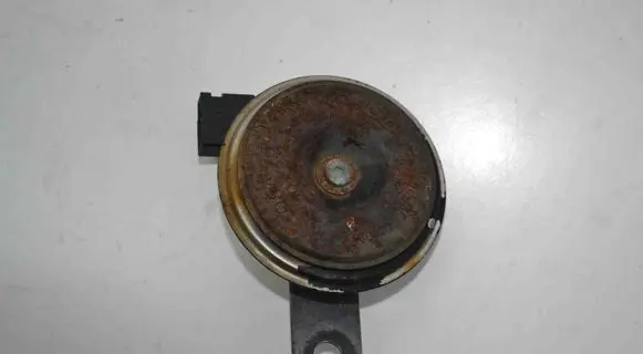 Suzuki Grand Vitara II Horn signal 2721001810