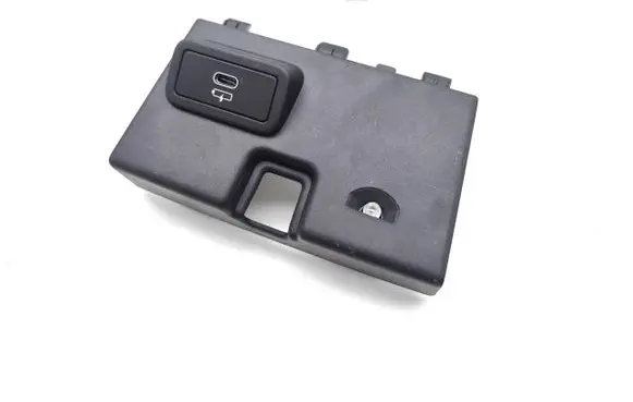 BMW i4 USB socket connector 6807232 106038803C