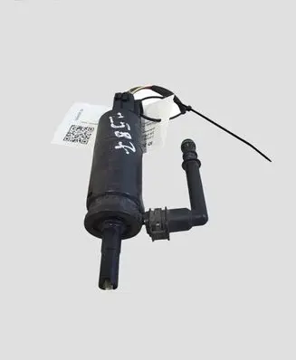 Volkswagen Golf VI Windscreen/windshield washer pump 3B7955681