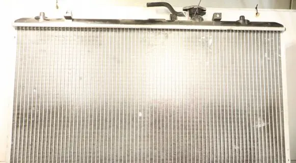 Suzuki SX4 Coolant radiator 735407