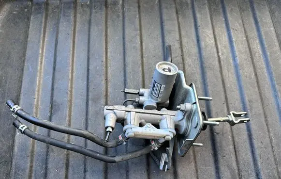 Lexus RX 450H Master brake cylinder 13811010610 330707046174 13801010670