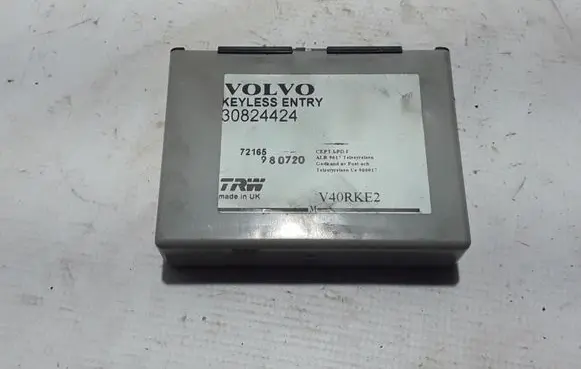 Volvo S40, V40 Door central lock control unit/module 30824424
