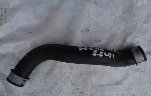 Mercedes-Benz E W212 Engine coolant pipe/hose A2045011582