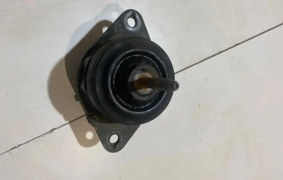 Ford Mustang VI Engine mount bracket FR3C6038FA