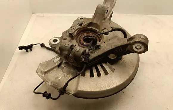 Chrysler Pacifica Front wheel hub 68189018AC