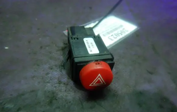 Seat Ibiza III (6L) Hazard light switch 6L1953235A