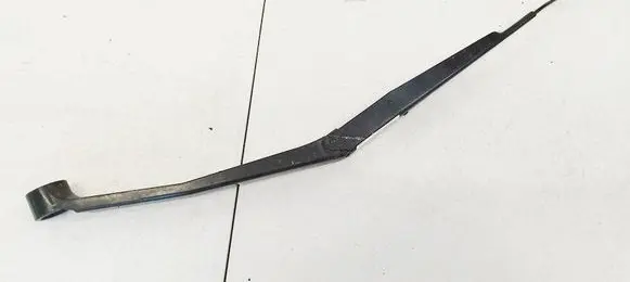 Toyota Avensis Verso Front wiper blade arm