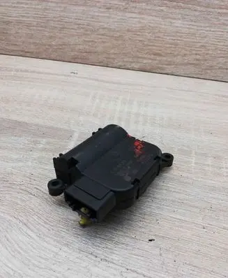 Audi A4 S4 B6 8E 8H Air flap motor/actuator 0132801309