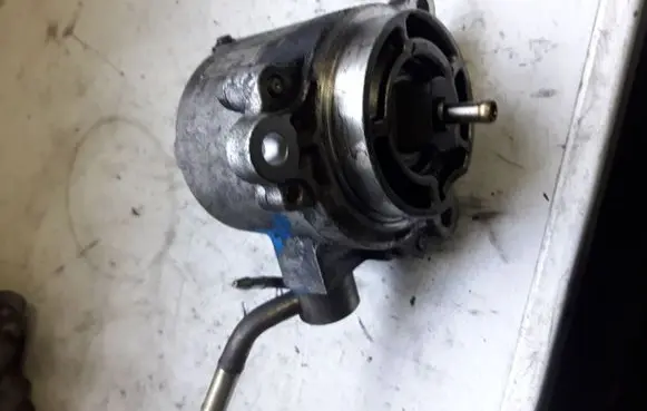 Vacuum pump