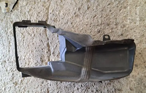 Peugeot 3008 II Intercooler air guide/duct channel 9811359480