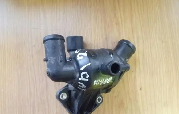 Audi A4 S4 B8 8K Thermostat housing 03L121111R VD988