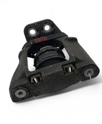 Volvo XC90 Engine mount bracket 31330588