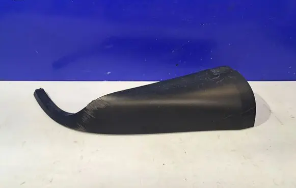 Maserati Ghibli Rear bumper corner part panel trim 670010779