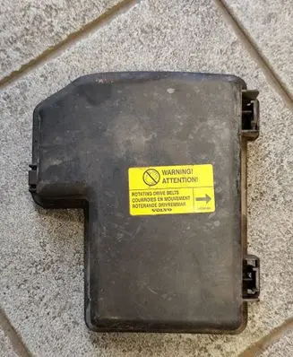 Volvo V70 Fuse box cover 8645259
