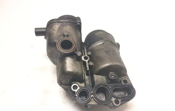 Volvo XC90 Oil filter cover 30677920