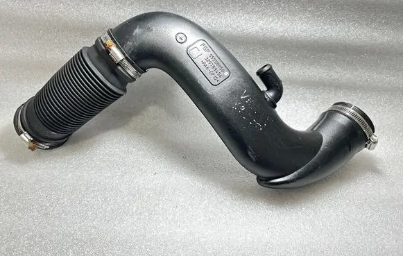 Opel Vectra C Intercooler hose/pipe 55558950 329788454