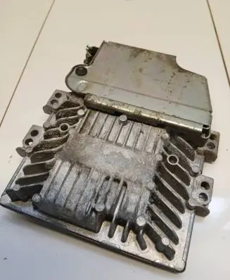 Ford Mondeo MK IV Engine control unit/module S122865021 877271614 SID206