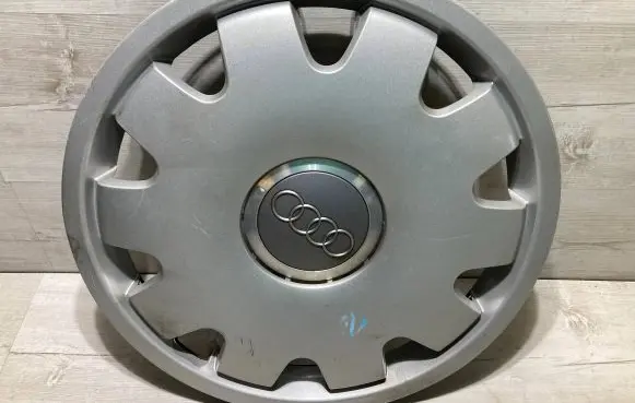 Audi A4 S4 B6 8E 8H R16 wheel hub/cap/trim 4B0601147C