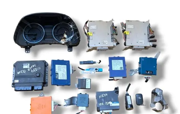 Lexus IS 220D-250-350 Engine ECU kit and lock set 2759001875 8966153M50