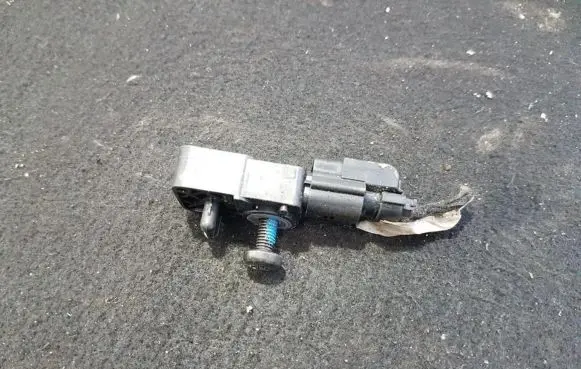 Opel Insignia A Airbag deployment crash/impact sensor 13502341 340806311