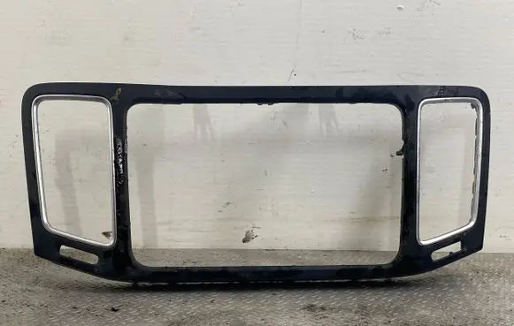 Volkswagen Sharan Radio/GPS head unit trim W11402