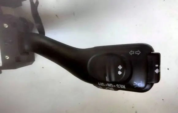 Audi A3 S3 8L Indicator stalk 8L0953513J 202854
