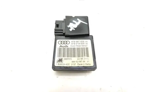 Clutch pedal sensor