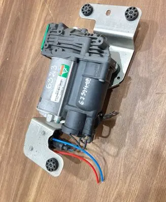 BMW X5 E70 Air suspension compressor/pump 6799419