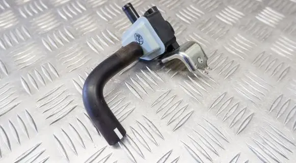 Toyota Yaris XP210 Turbo solenoid valve 9091012283