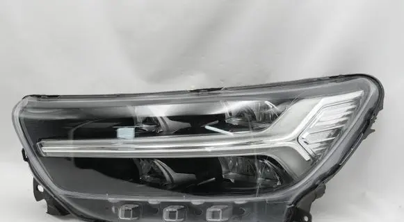 Volvo XC40 Headlight/headlamp 31655988