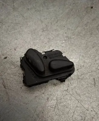 Mercedes-Benz E W211 Seat control switch 2108213751 03463810