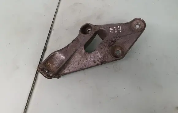 BMW 5 E34 Engine mounting bracket 1133363 11811133363