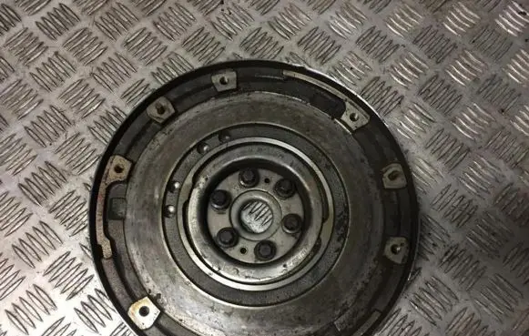 Volvo V50 Flywheel 3M516477EB 3M51-6477-EB