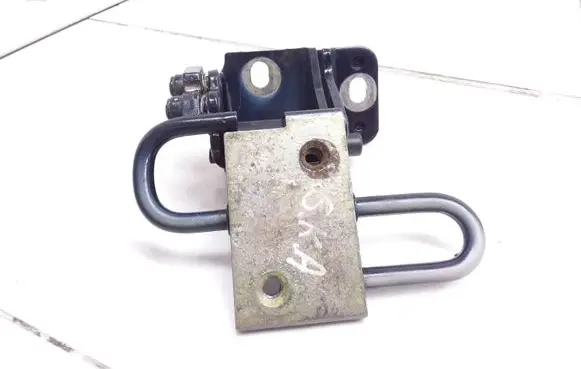 Audi A3 S3 8L Rear door lower hinge 4B0833411