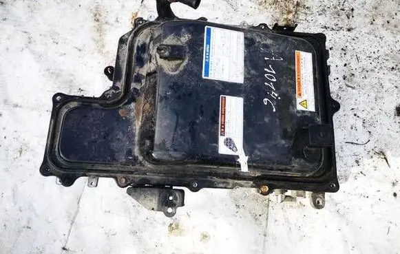 Voltage converter inverter