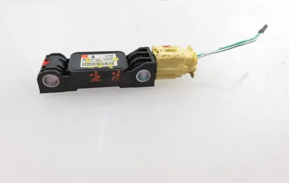 Suzuki Grand Vitara II Airbag deployment crash/impact sensor 3893065j30