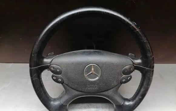 Mercedes-Benz SL R230 Steering wheel A2304609903 YP3T7A3NCLC