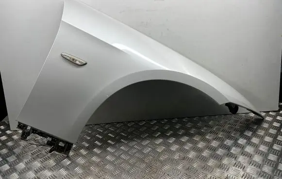 BMW 3 E92 E93 Fender 7146066 72458411