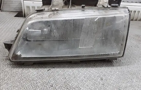 Peugeot 405 Headlight/headlamp E286701
