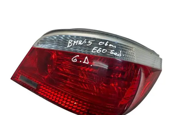 BMW 5 E60 E61 Rear/tail lights 6910768