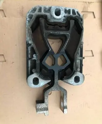 Ford Kuga III Engine mount vacuum valve JX616P682DD