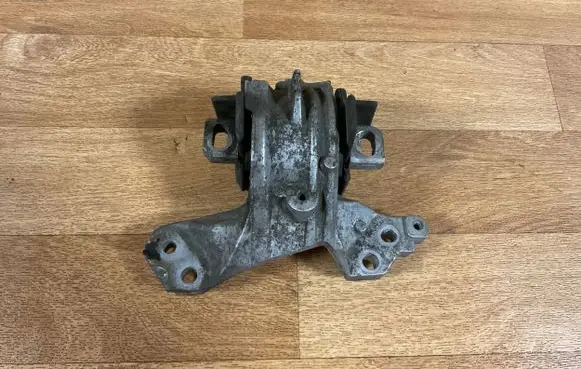 Citroen C5 Engine mount bracket 326B95