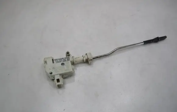 Volkswagen Golf V Central locking motor 1K6810773 3B0959782A