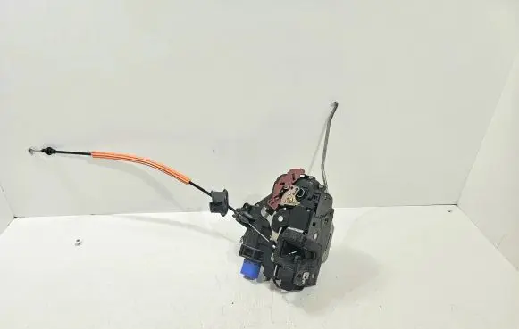Audi A8 S8 D3 4E Front door lock 4E1837016
