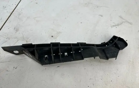 Subaru Legacy Front bumper mounting bracket