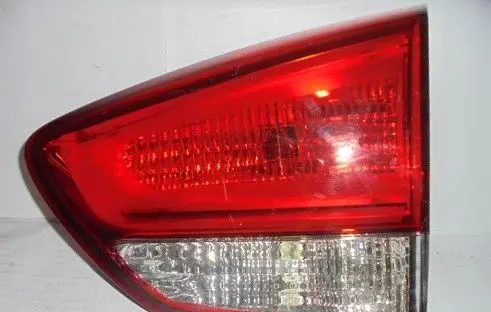 KIA Carens III Tailgate rear/tail lights